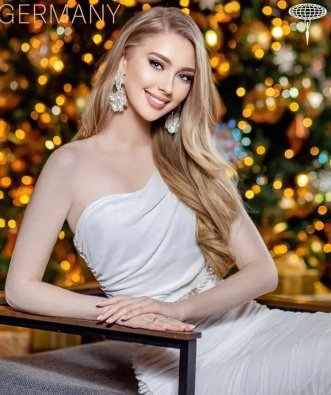 Người đẹp Đức xinh như búp bê đăng quang Hoa hậu Quốc tế 2022